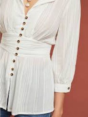 Maeve by Anthropologie Isolode waisted Blouse White Textured Button-Front V-Neck